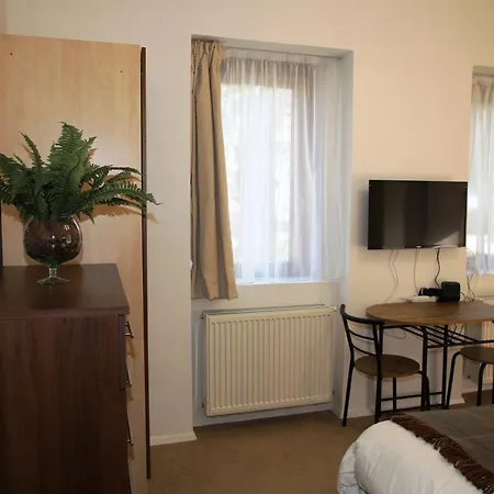 Aparthome