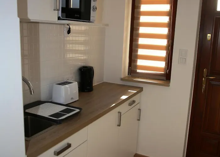 Aparthome דירה *